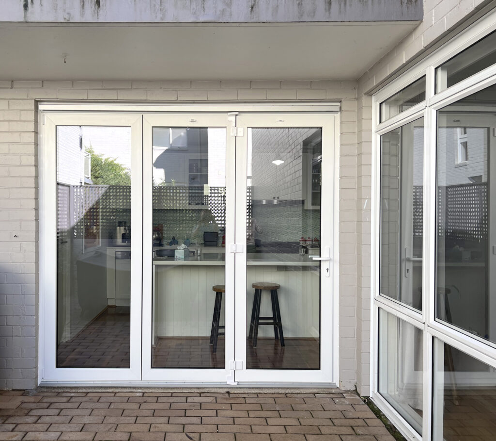 Bi-fold door