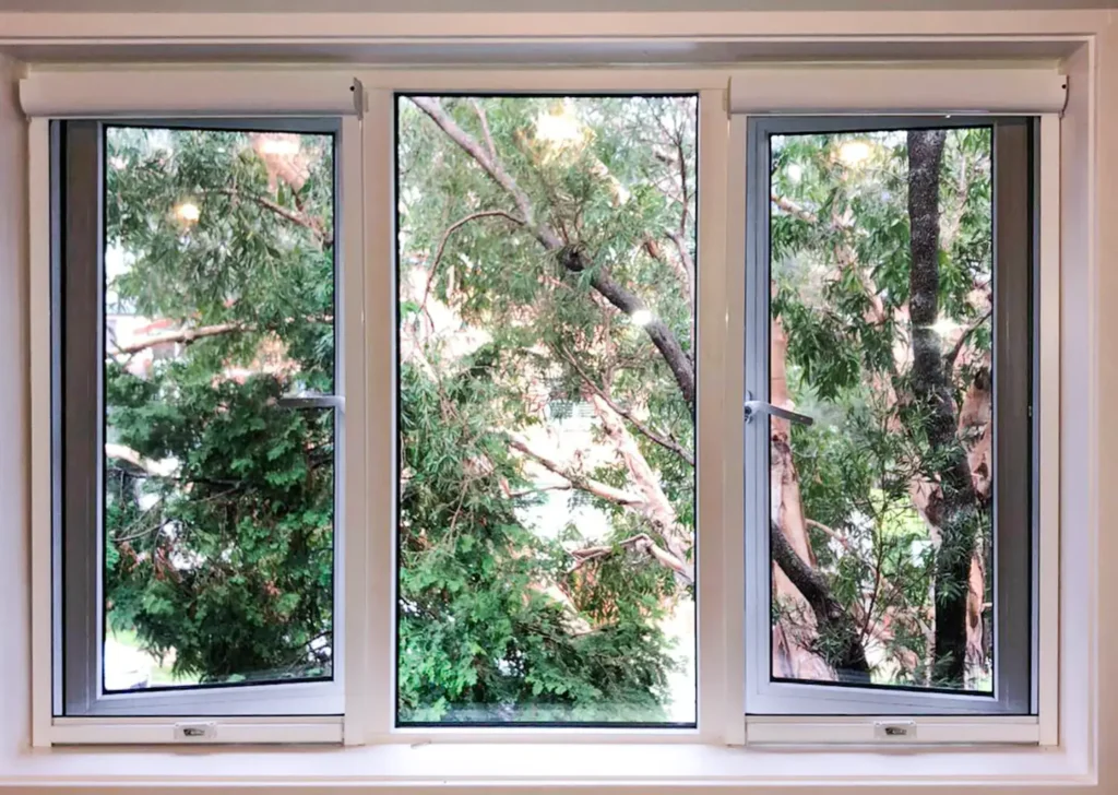 retractable flyscreens