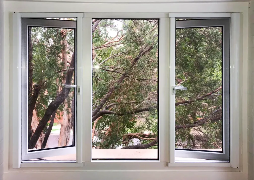 retractable flyscreens